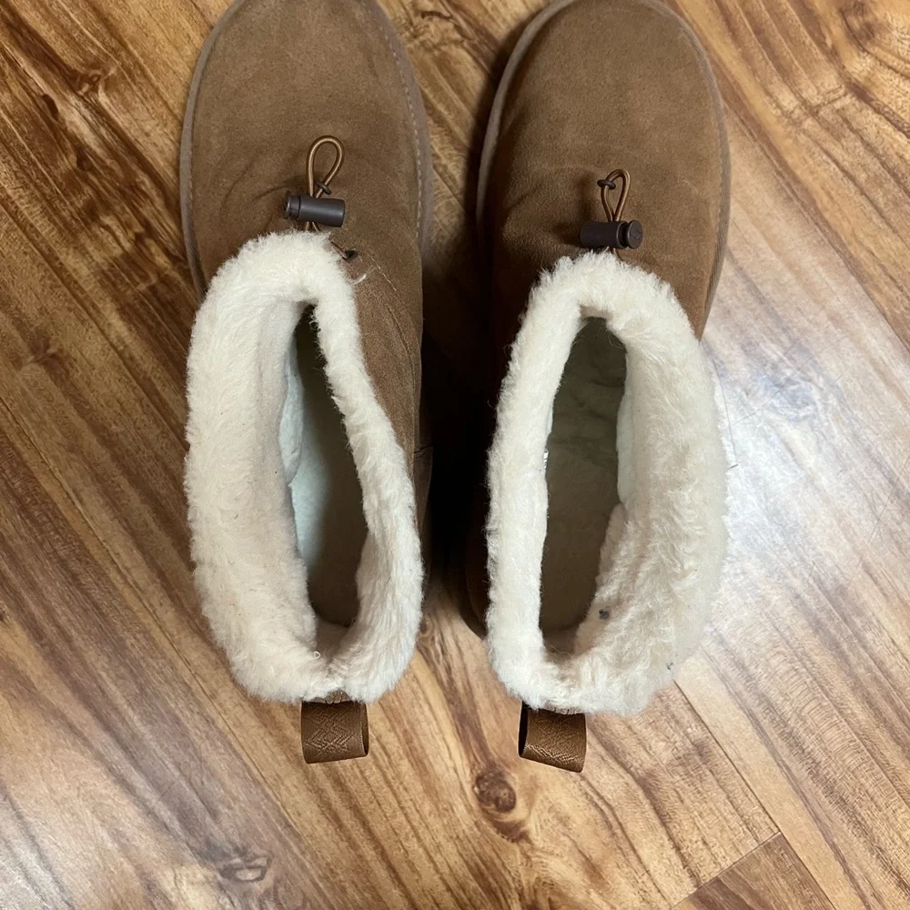 Ugg slippers - Picture 2 of 5